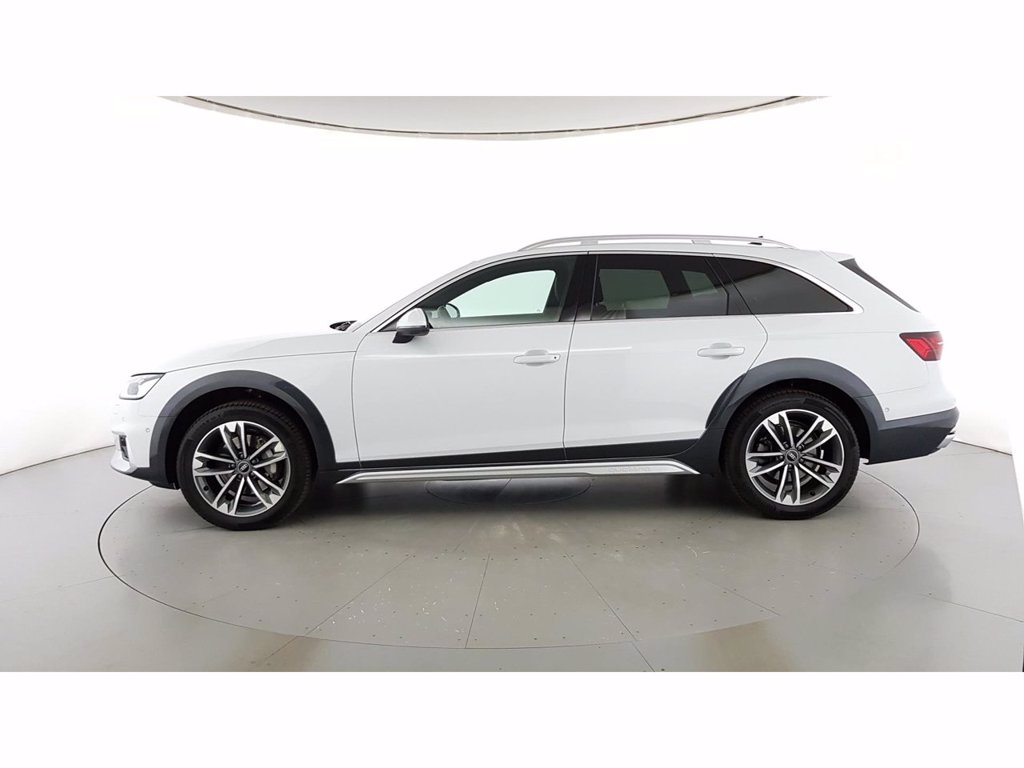 AUDI A4 allroad 40 2.0 tdi mhev identity contrast quattro 204cv s-tronic