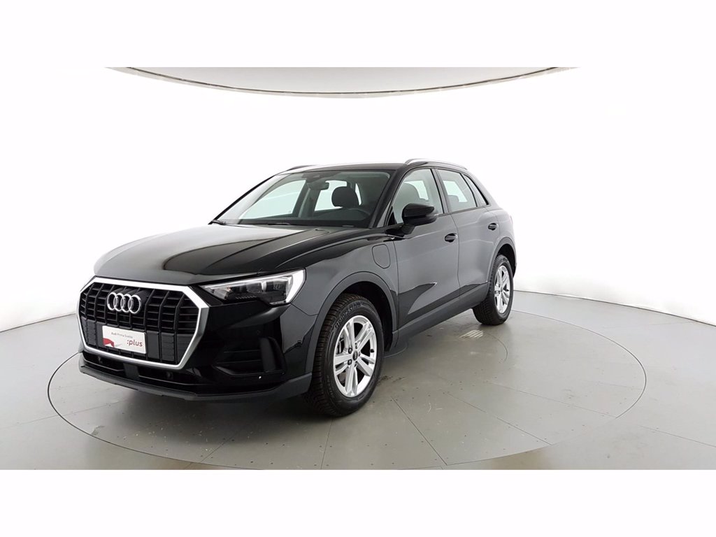 AUDI Q3 45 1.4 tfsi e business s-tronic