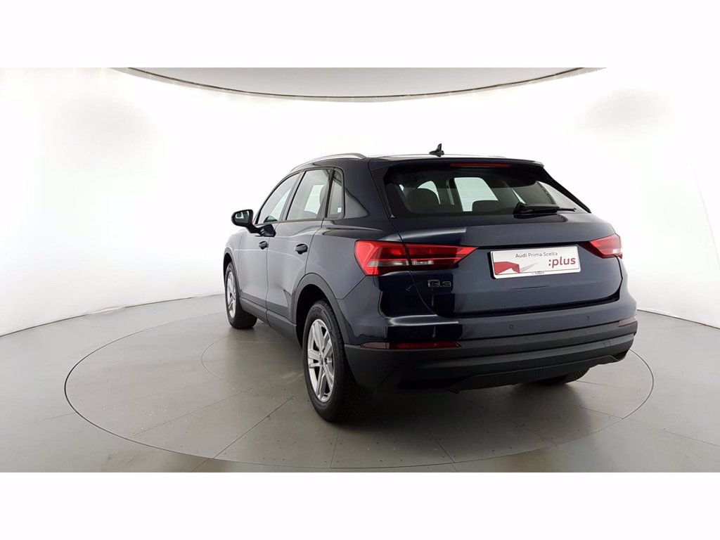 AUDI Q3 35 2.0 tdi business s-tronic