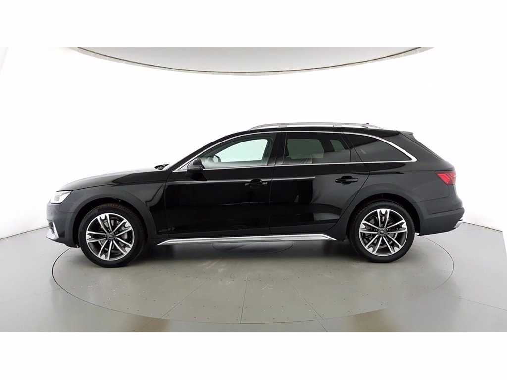 AUDI A4 allroad 40 2.0 tdi mhev identity contrast quattro 204cv s-tronic