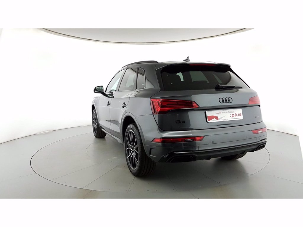 AUDI Q5 40 2.0 tdi mhev 12v s line quattro s-tronic