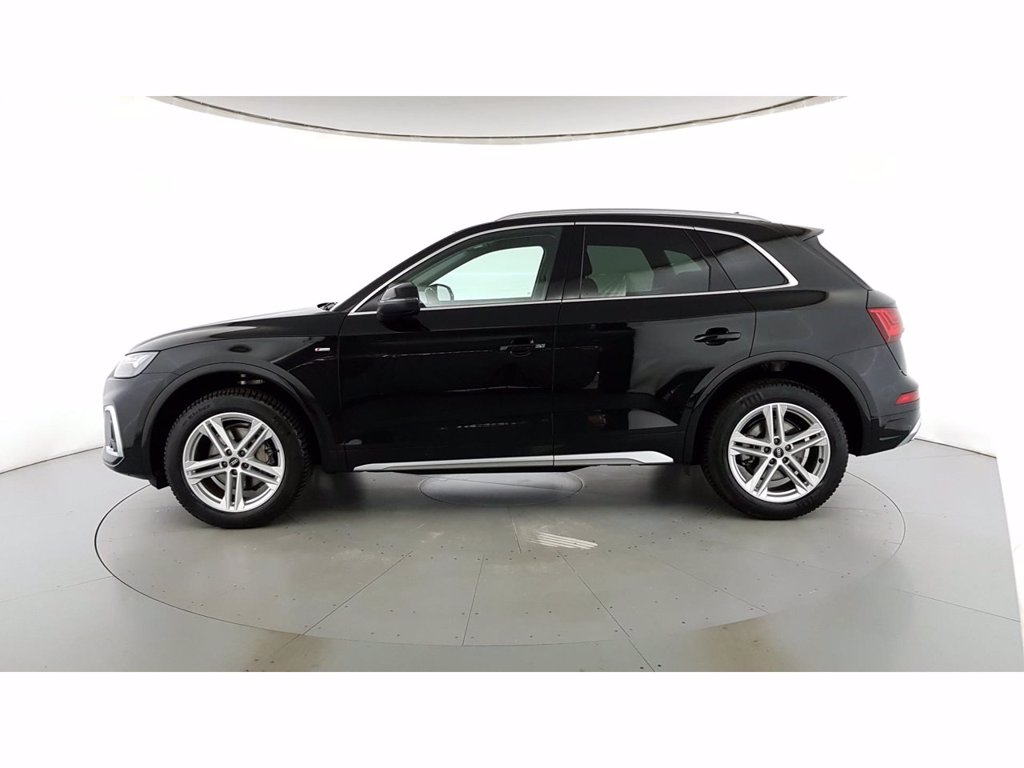 AUDI Q5 40 2.0 tdi mhev 12v s line quattro s-tronic