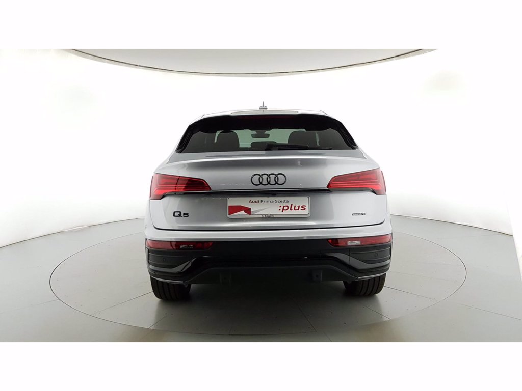 AUDI Q5 sportback 40 2.0 tdi mhev 12v s line plus quattro s-tronic